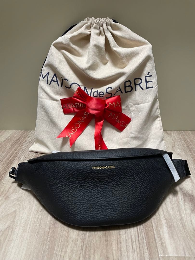 MAISON de SABRE メゾンドサブレ レザー スリングバッグ ブラック