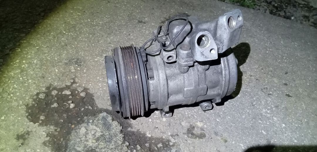 AE86 エアコンコンプレッサー AE86 エアコン コンプレッサー - メルカリ
