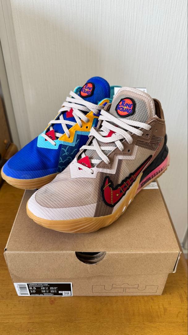 シューズ(男性用) NIKE LEBRON 18 LOW SPACE JAM Nike LeBron XVIII 18 Low x Space Jam “Wile E. vs Roadrunner