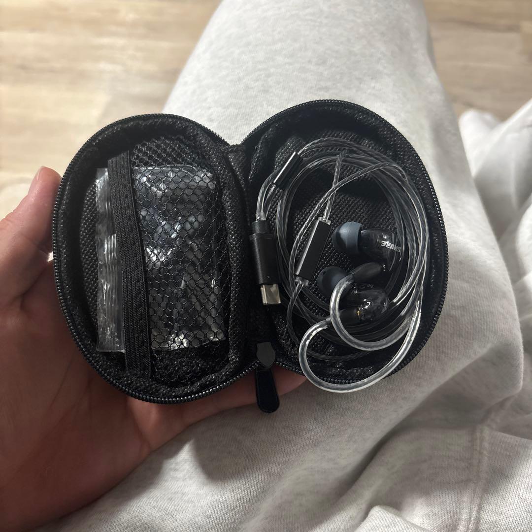 SHURE 有線イヤホン リケーブル可能 収納ケース付きタイプCケーブル付き ie300-jbx.jpg