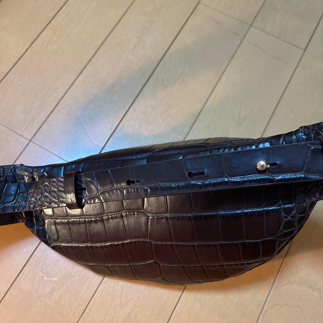 ナヌーシュカ ボディバッグ 週末限定セール中