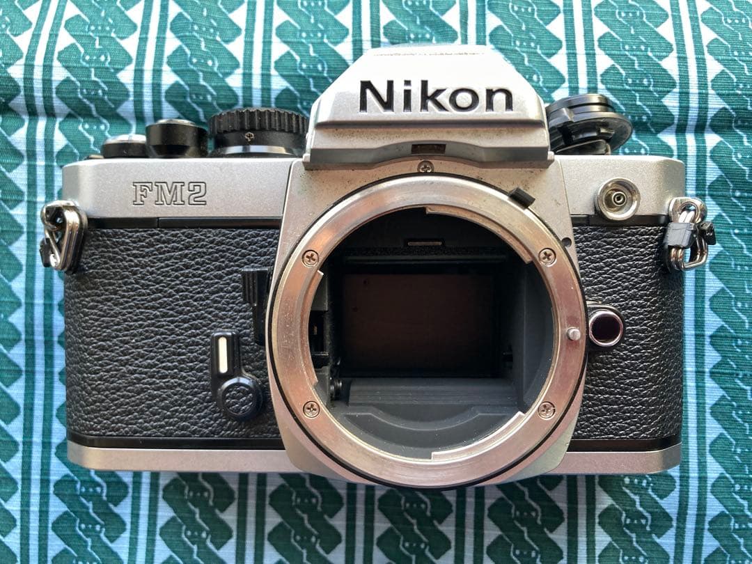 【おまけ追加！】Nikon FM2 一眼レフカメラ シルバー Amazon | Nikon New FM2 シルバー ボディ | 一眼レフカメラ 通販