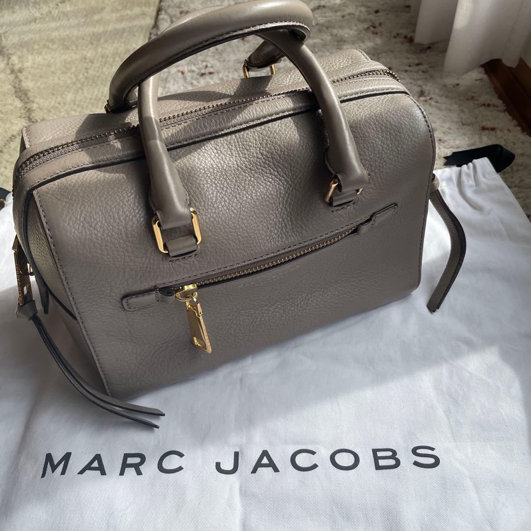 MARC JACOBS グレー ジュ 2wayハンドバッグ - メルカリ