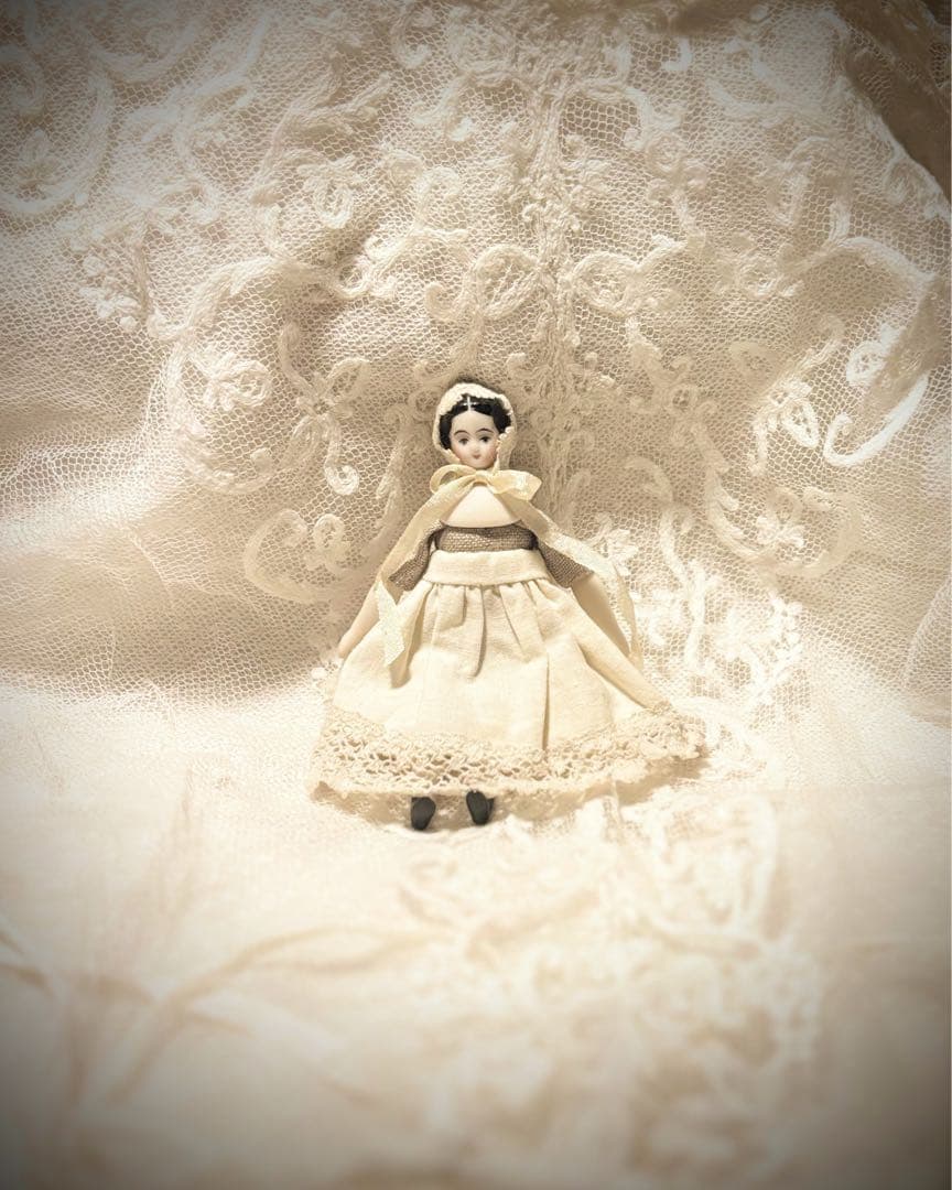 チャイナヘッドドール極小*パリアンドール*ミニチュア8.7cm*センター