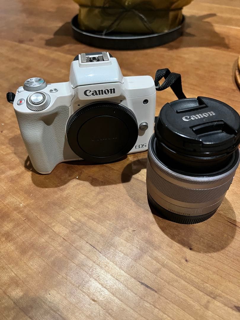 Canon EOS Ｍ50 ミラーレス一眼 ホワイト レンズ付き EOS Kiss M ミラーレス一眼カメラ ホワイト EOSKISSMWHBODY [ボディ