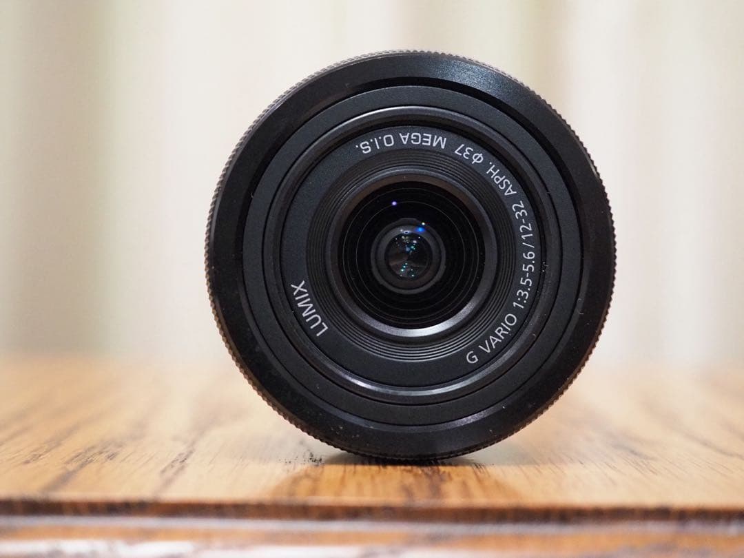 LUMIX 12-32mm f/3.5-5.6 ズームレンズの4点セット！