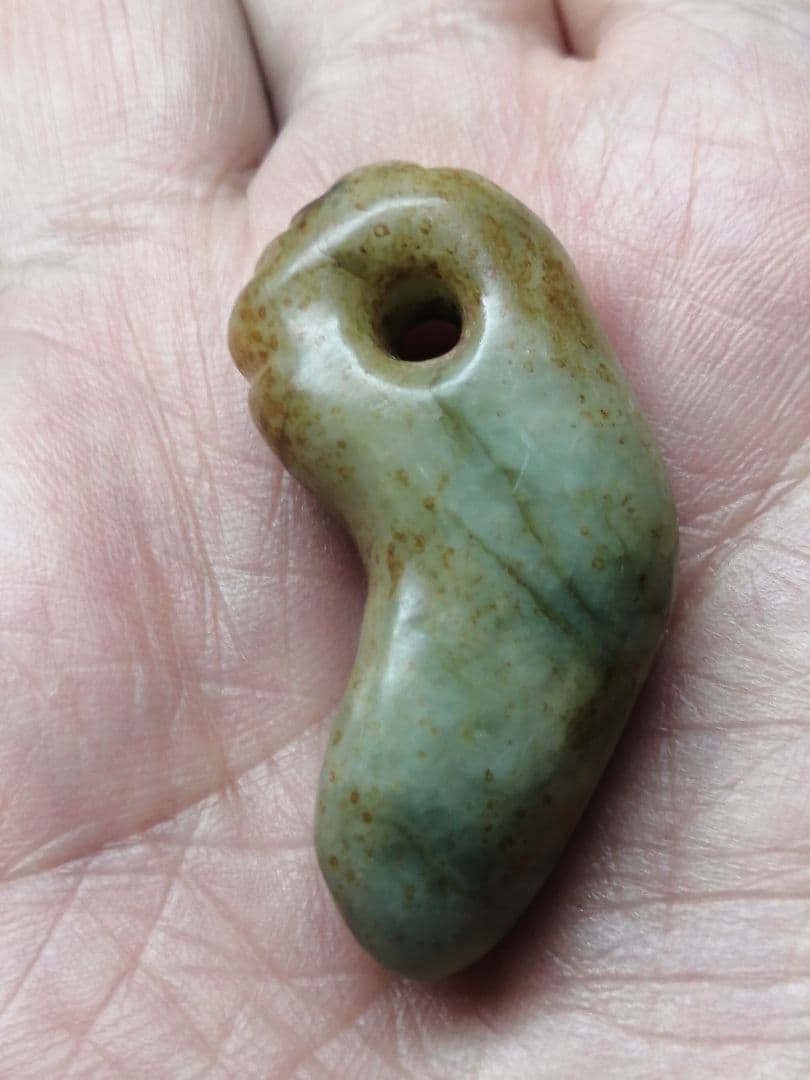 ★縄文期『古代翡翠勾玉』出土品　4.2cm 埋蔵文化財　本物の『古代翡翠』です