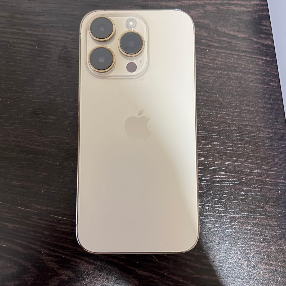 専用　iPhone アップル、ガラス採用でワイヤレス充電に対応した「iPhone 8/8 Plus