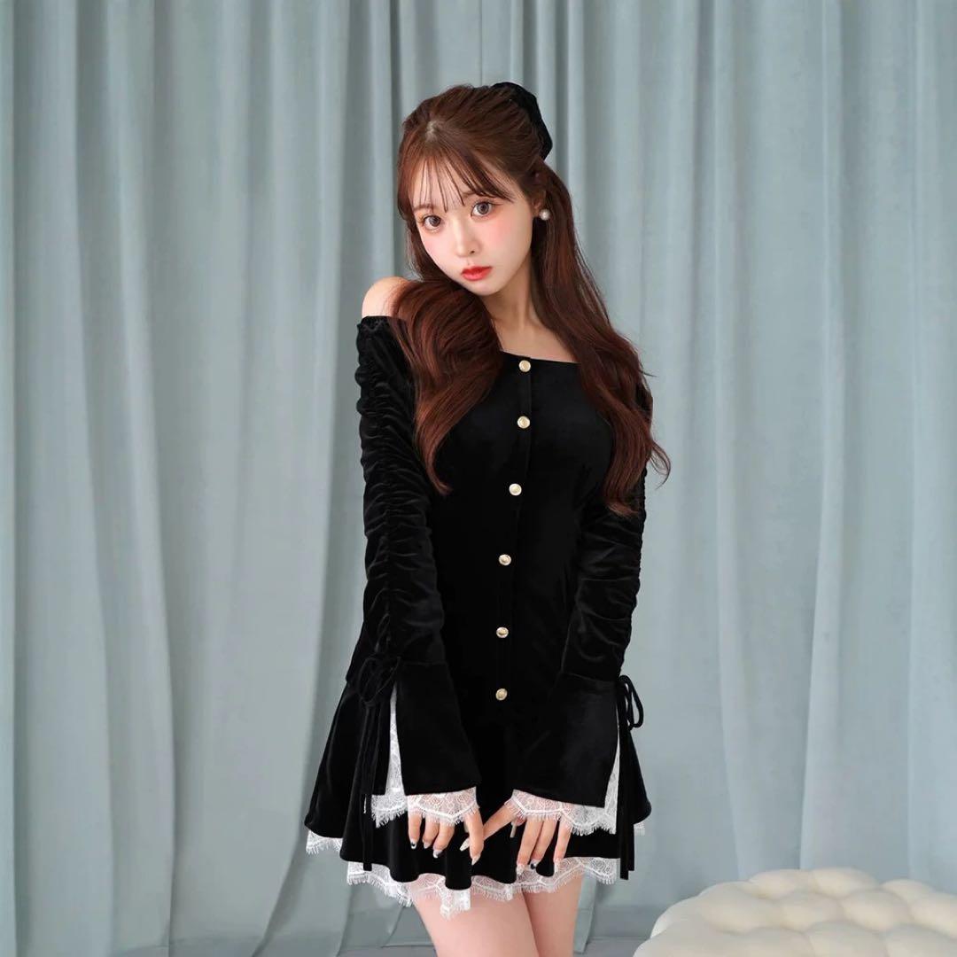 M me eme Classical velvet mini onepiece - メルカリ