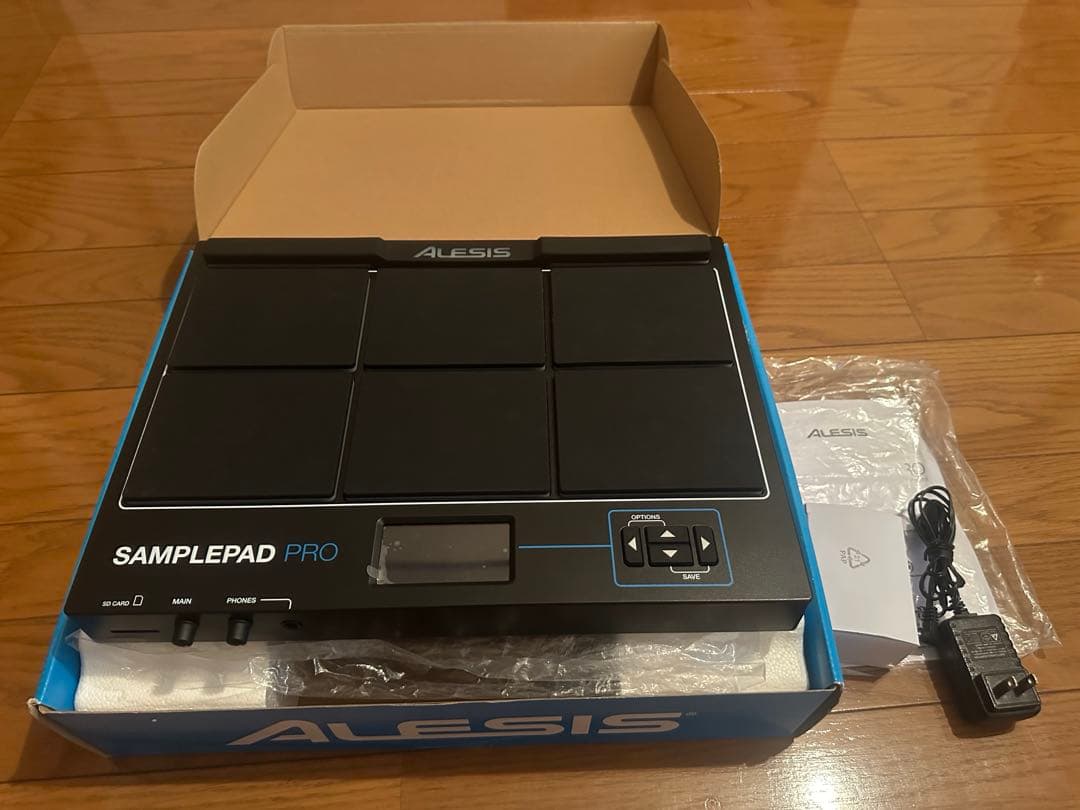 DJ機材 ALESIS / SamplePad Pro Alesis SamplePad Pro Percussion Pad | Sweetwater