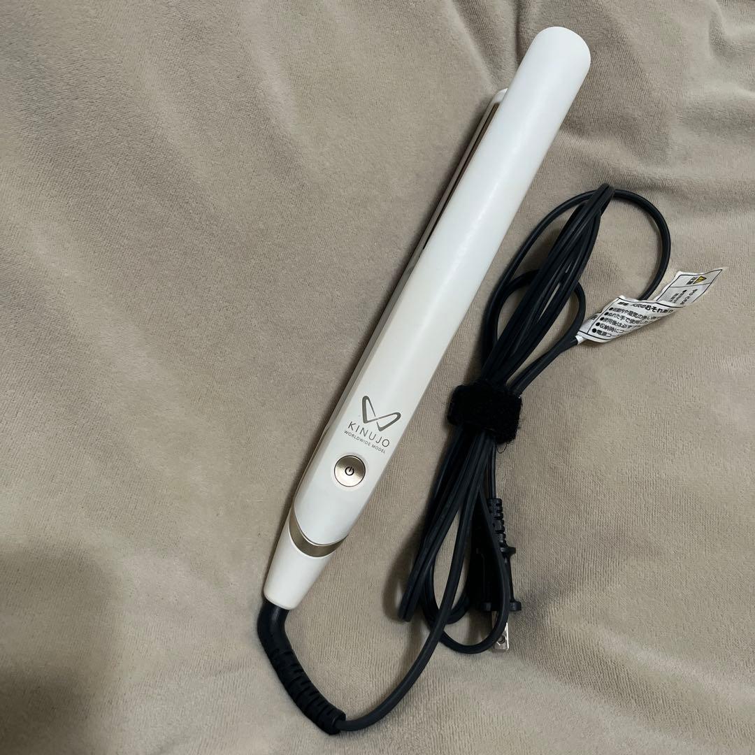 【最終お値下げ】 絹女 ヘアアイロン KINUJO DS100 ストレート KINUJO（絹女） 【正規品】KINUJO キヌージョ ストレートヘアアイロン