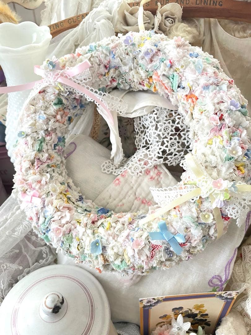 アンティークキルトで贅沢布リース両面♡ 限定１個ハンドメイド·͜· ♡ 立見弥生さんのレトロで可愛いキルト 動物刺しゅうとドール | 本の情報