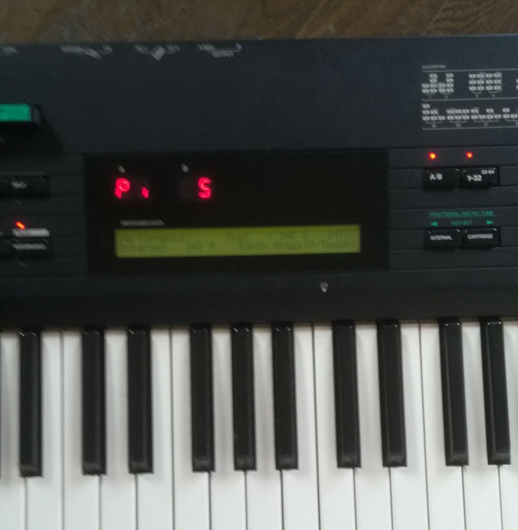 断捨離　月一回サウンドチェックしています。最終値下げしました　DX-7IIFD