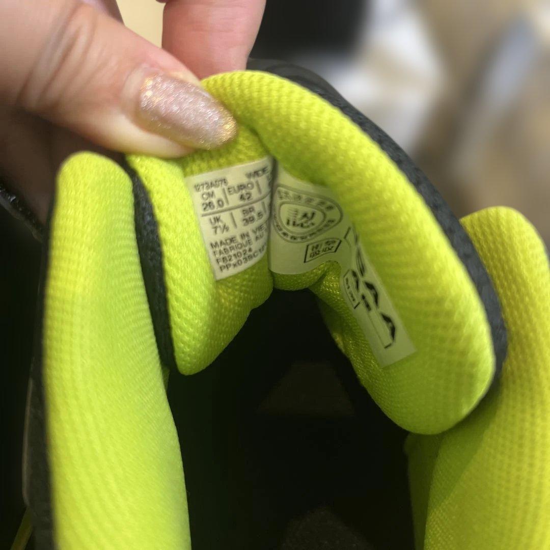 asics ブラック/ライム ハイカット安全靴 26.0cm