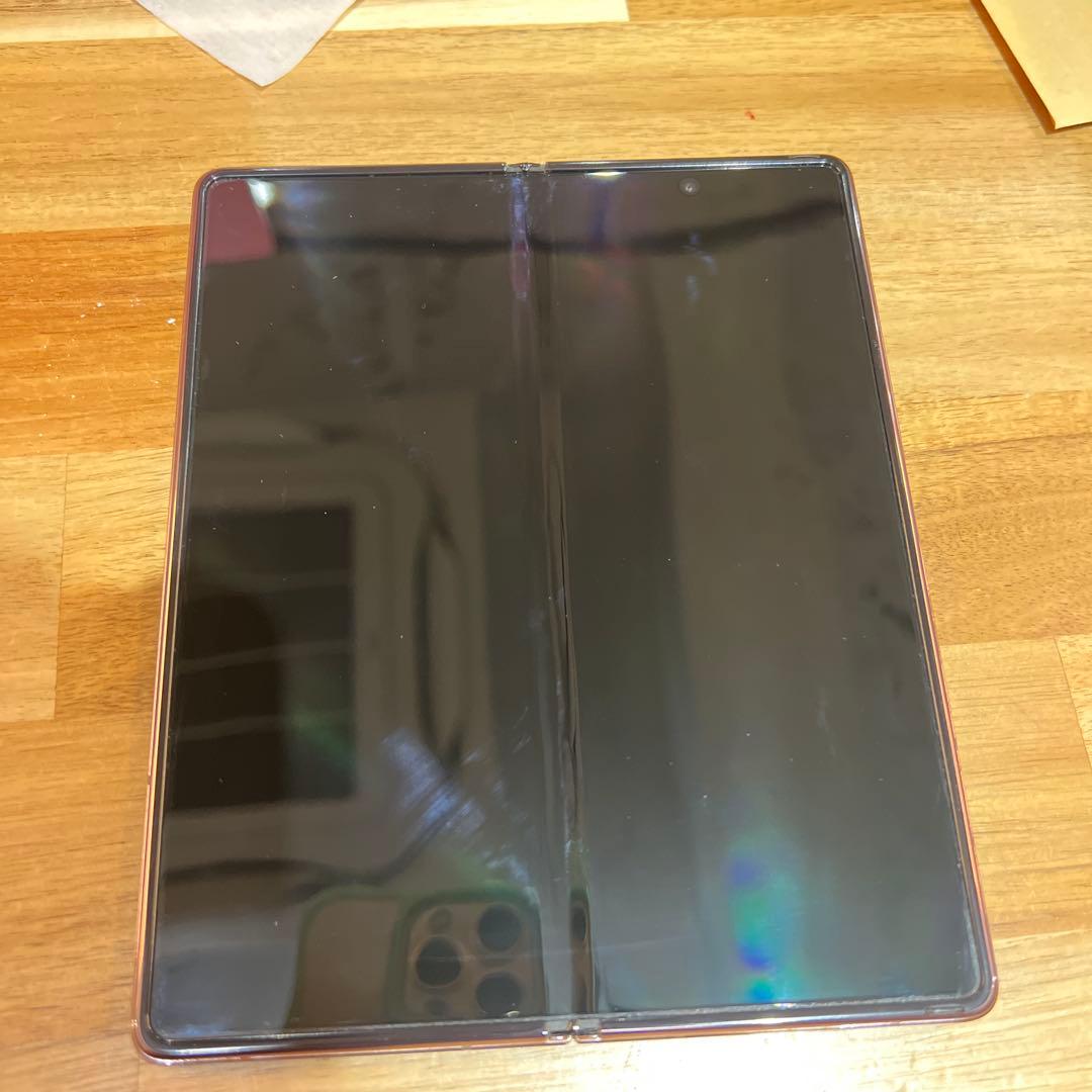 P008 au SIMフリーGalaxy Z Fold2 5G SCG05 - メルカリ