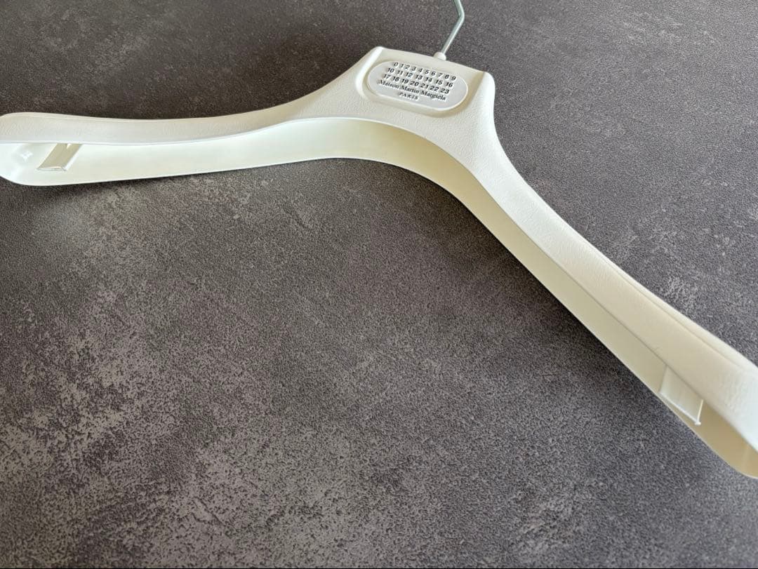 メゾンマルジェラ ハンガー5本セット - メルカリ