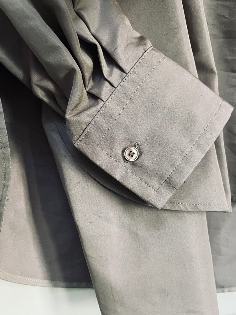 滝沢眞規子さん着用 同色同一【BLAMINK バックジッパーブラウス36