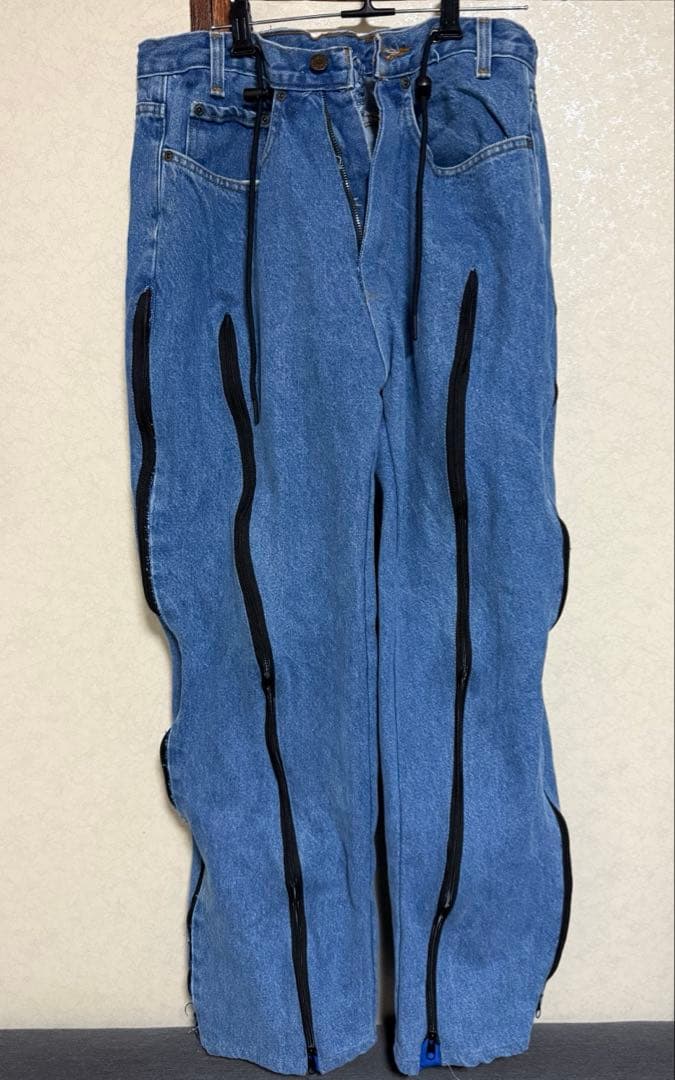 adidas リメイクパンツ デニム 4ジッパー - メルカリ