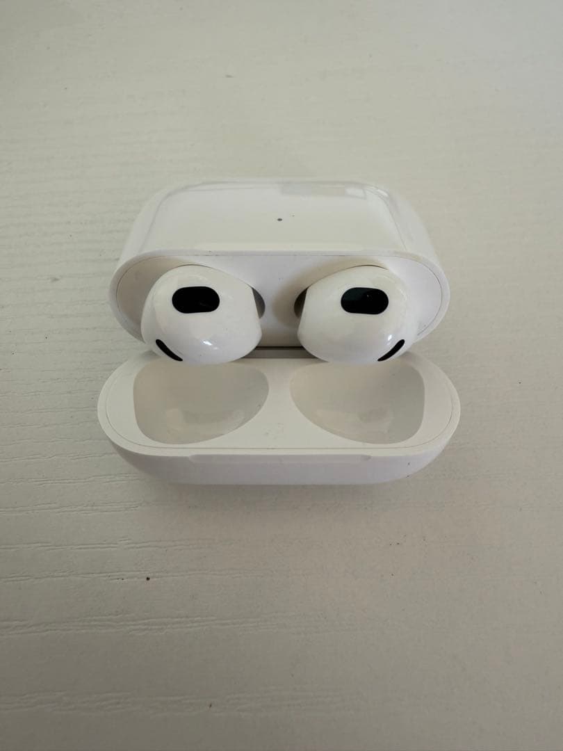 純正AirPods 第3世代　 本体 A2564 A2565 A2566 1.jpg