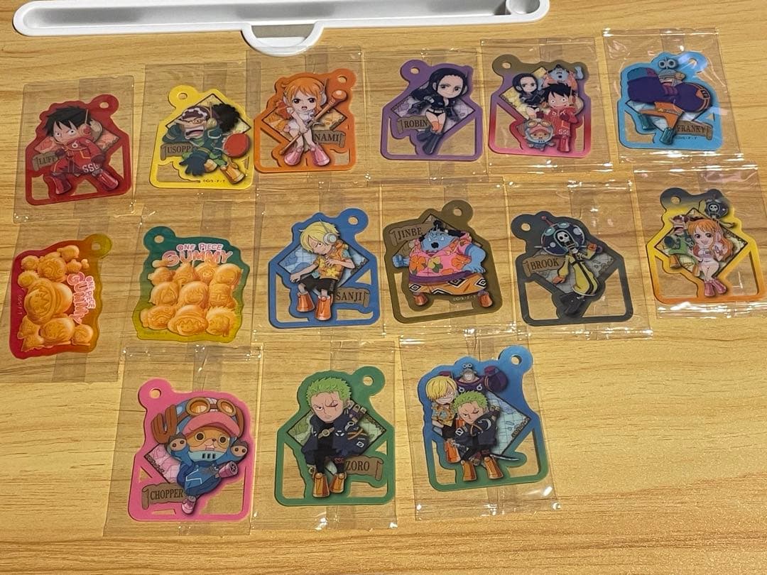 ワンピース グミ カード 全15種類 未開封 - メルカリ