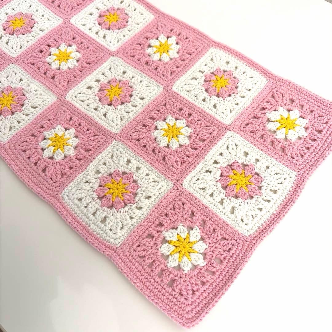 ハンドメイド】 グラニースクエア マルチカバー マット - メルカリ