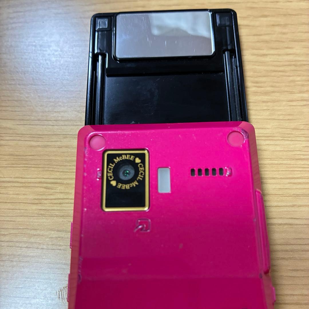 CECIL McBEE ガラケー F-04C 平成ギャル - メルカリ