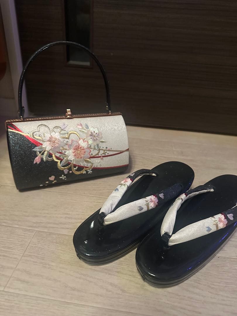 週末お値下げ　成人式　バッグと紺色下駄のセット 草履バッグセット 無地 成人式 振袖用 LLサイズ 大きい 2L シンプル