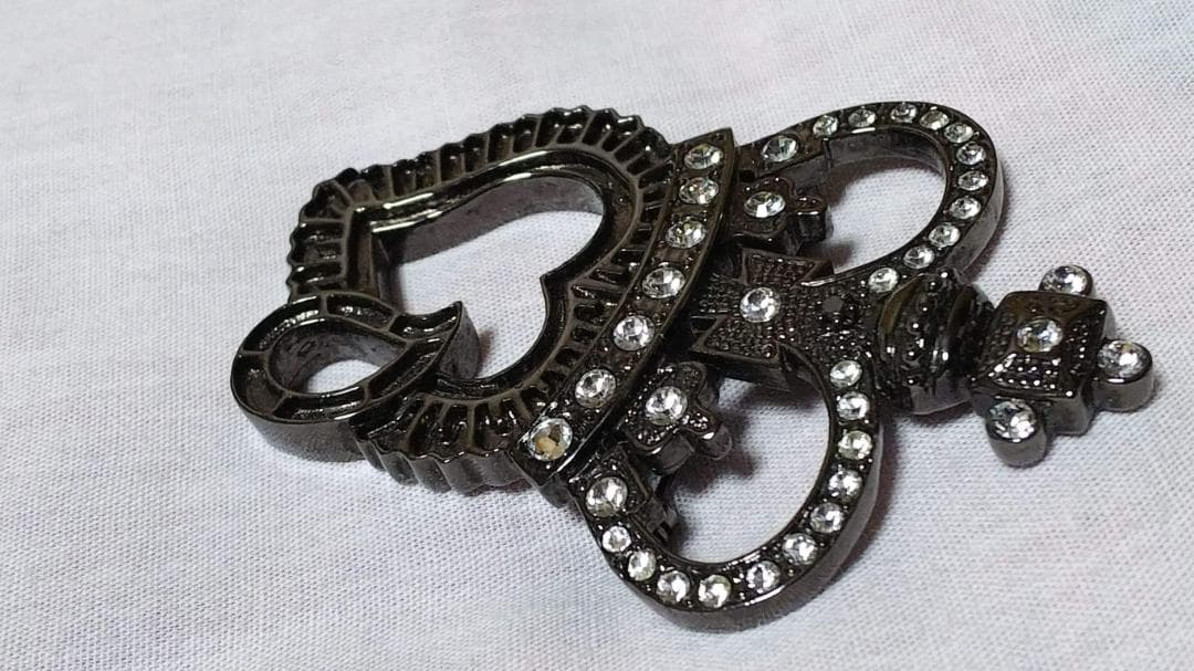 正規 廃盤 ナンバーナイン 王冠ハート涙ブローチ キムタク着 黒 芸能人