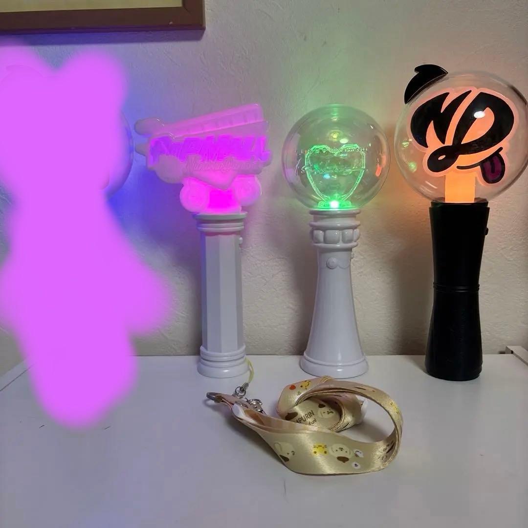 なにわ男子　ペンライト Amazon.co.jp: なにわ男子 LIVE TOUR 2023 POPMALL ペンライト : 産業