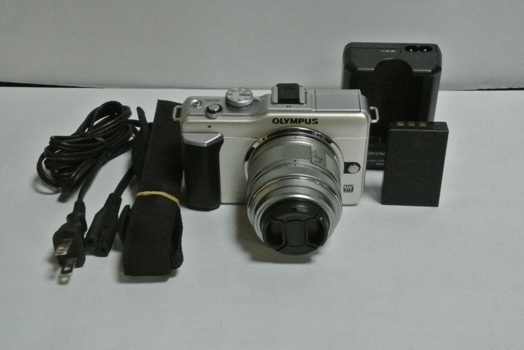 【ジャンク・訳あり】OLYMPUS PEN E-PL1 第3世代レンズセット OLYMPUS PEN ミラーレス オリンパス ペン Lite E-PL1 シャンパン
