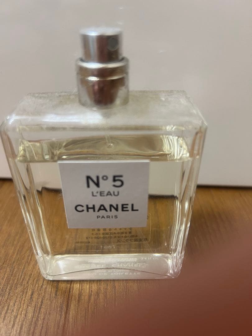 CHANEL N°5 L'EAU 100ml 香水 Amazon.co.jp: シャネル(CHANEL) No.5 ロー N°5 L´EAU オードトワレ