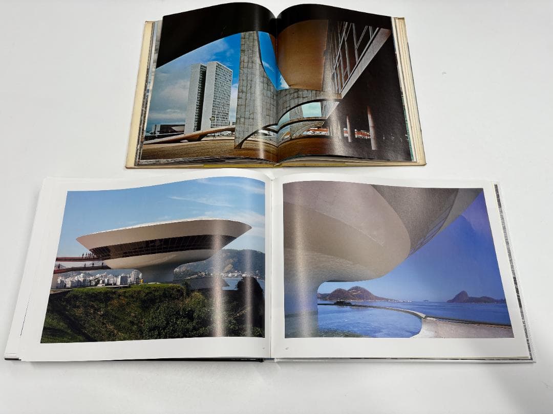 オスカー・ニーマイヤー 形と空間 Form&Space - メルカリ