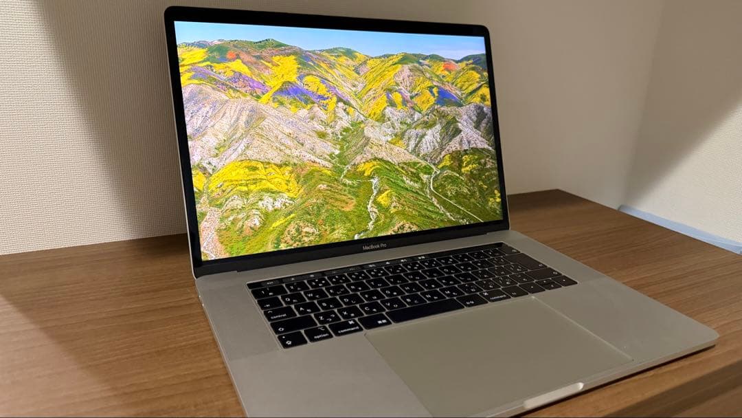 MacBook Pro 15㌅ Core i7 6Core・16GB・512GB Amazon.com: Apple MacBook Pro 15-inch Laptop - Intel Core i7 2.2
