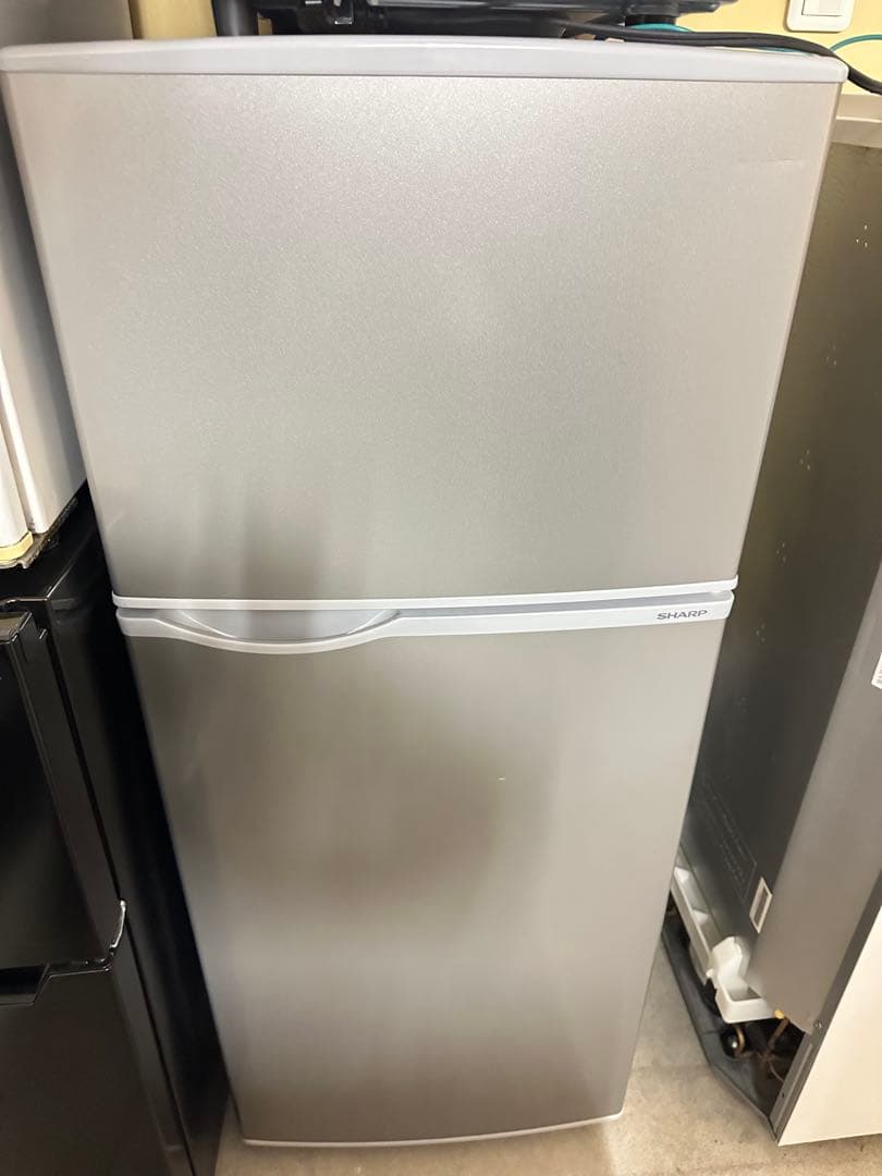 SHARP ノンフロン冷凍冷蔵庫 128L SJ-H13E 2022年製 Amazon.co.jp: シャープ SHARP 冷蔵庫 (幅48.0cm) 128L 2ドア(右開き