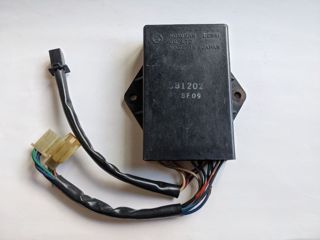 送料込SUZUKI RGV250γ VJ21A J型 CDIユニット - メルカリ