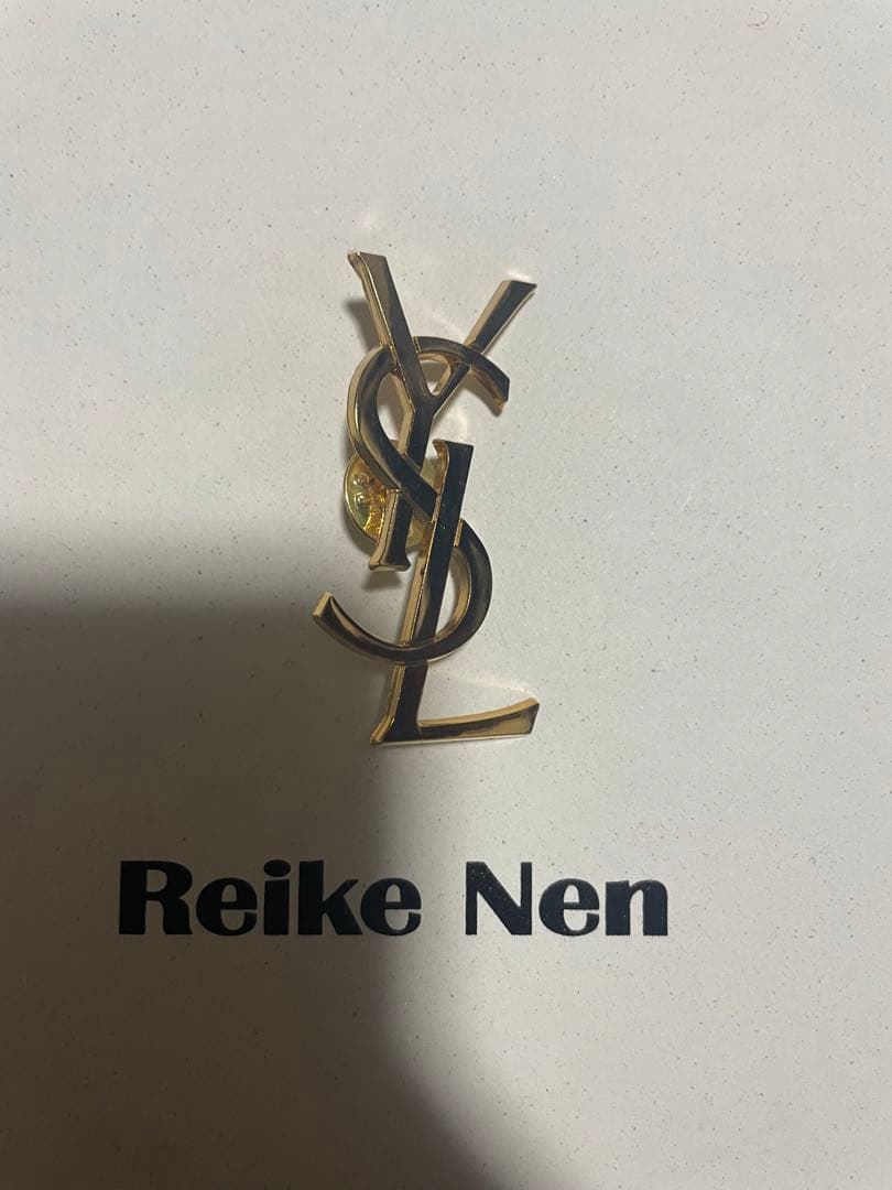 [美品]YSLサンローラン　ピンズ　バッジ　ピンバッジ　ブローチ 激レア】◇YSL◇ サンローラン ピンズ バッジ ピンバッジ ブローチ