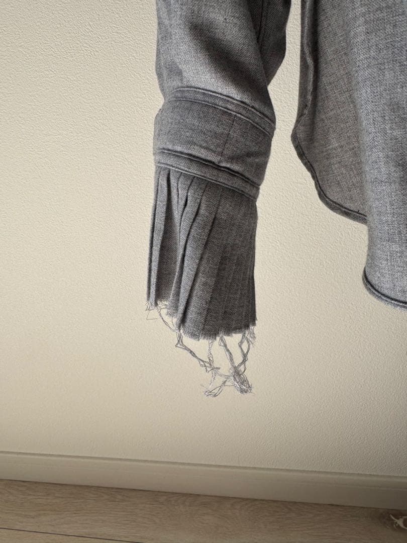 新品 junmikami ウールフリルシャツ グレー