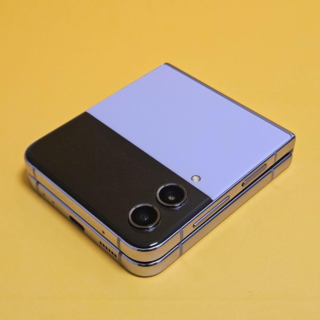 Galaxy Z Flip4 SCG17 ｜24時間以内発送#815 - メルカリ