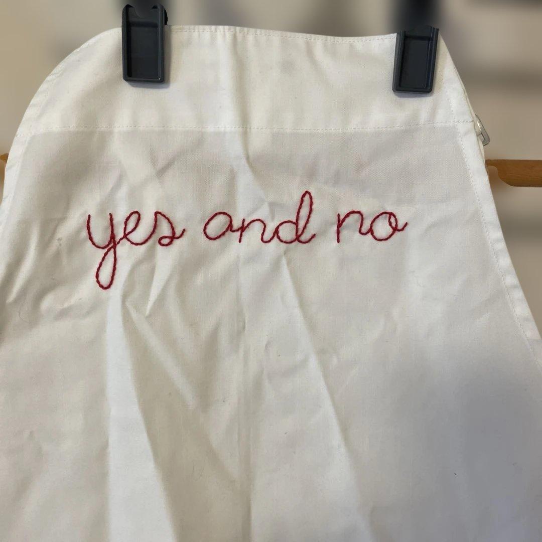 ノーレーズンサンドイッチ エプロン 平野紗希子