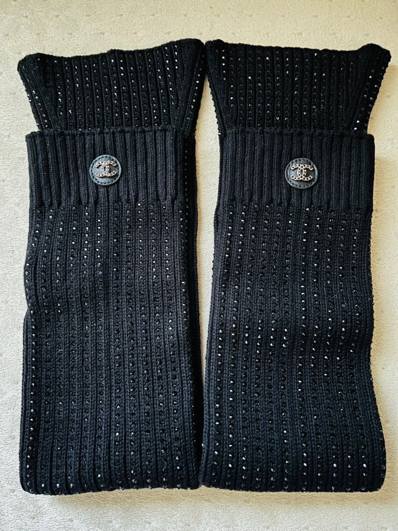 CHANEL シャネル 24C ゲートル レッグウォーマー ブラック レア - メルカリ