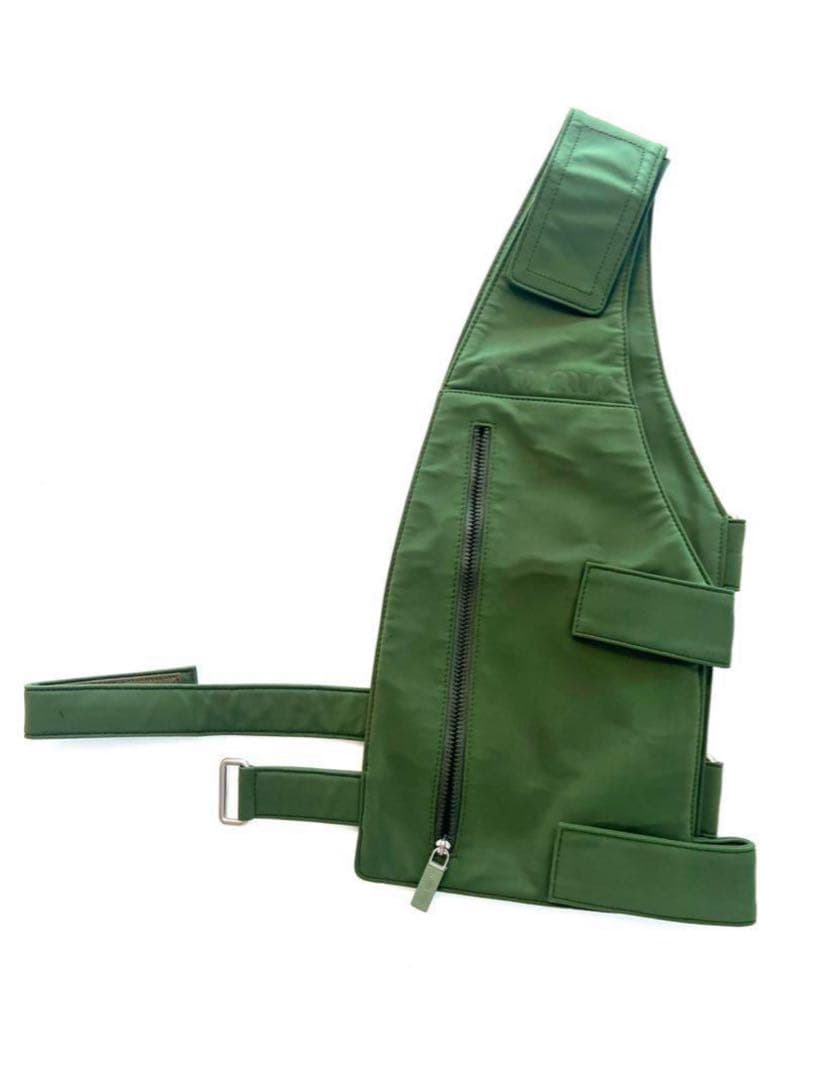 99SS miumiu ミュウミュウ ロゴエンボス ボディバッグ アーカイブ 99SS miumiu ミュウミュウ ロゴエンボス ボディバッグ アーカイブ