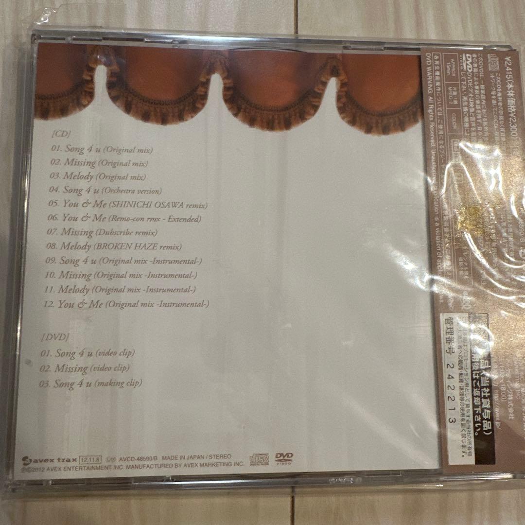 サイン入り浜崎あゆみ LOVE ミニアルバム - メルカリ