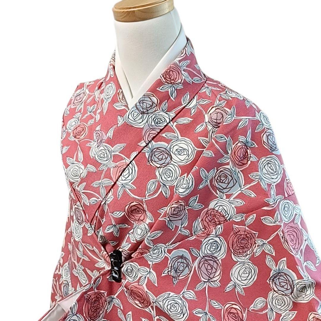 K136 袷 お召し物 着物 小紋 化繊 洗える着物 バラ 花 赤 - メルカリ