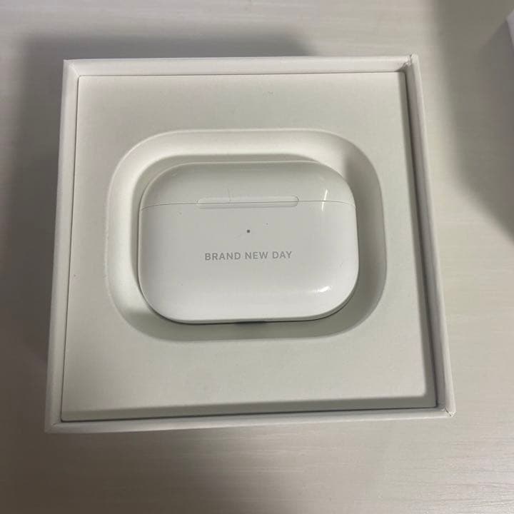 AirPodsPro (中古)【刻印あり】 - メルカリ