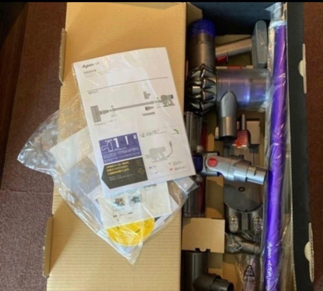 Dyson V6 スティッククリーナー 本体 お値下げしました‼️ V6 本体 お