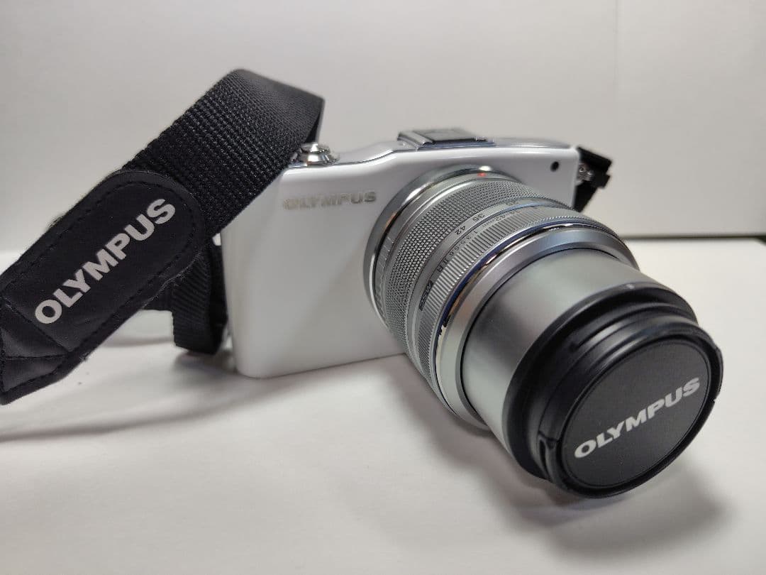 OLYMPUS PEN mini E-PM1 ホワイト OLYMPUS PEN オリンパス ミラーレス mini E-PM1 ホワイト レンズキット
