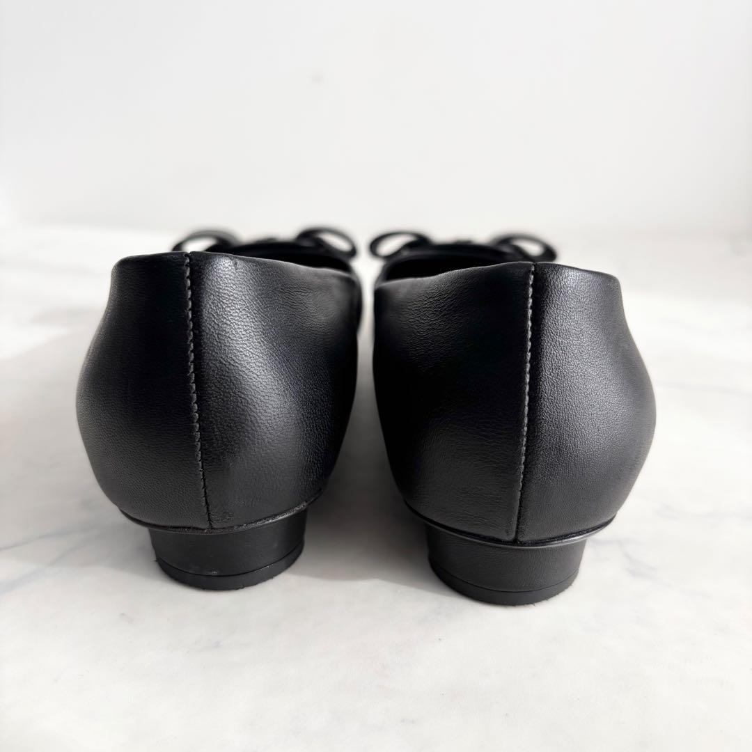 美品 フェラガモ 7.5D VIVA フラットパンプス ヴァラ レザー ブラック