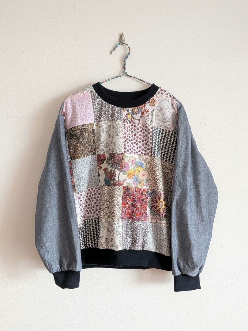 パッチワーク　プルオーバー☆リバティ　ハンドメイド パッチワークランチバッグです✨ #liberty #リバティ #リバティバッグ