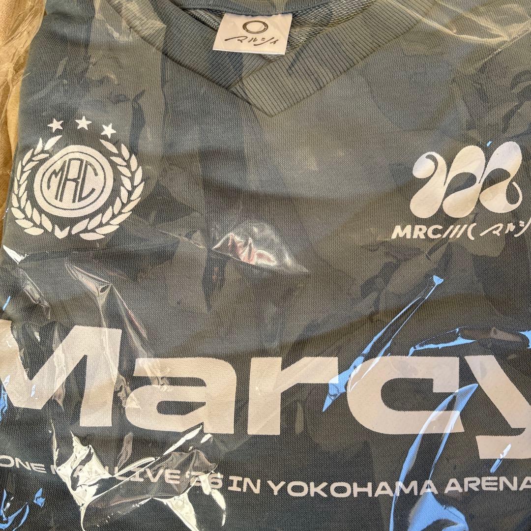 マルシィVネック長袖トレーナー 横浜アリーナライブ