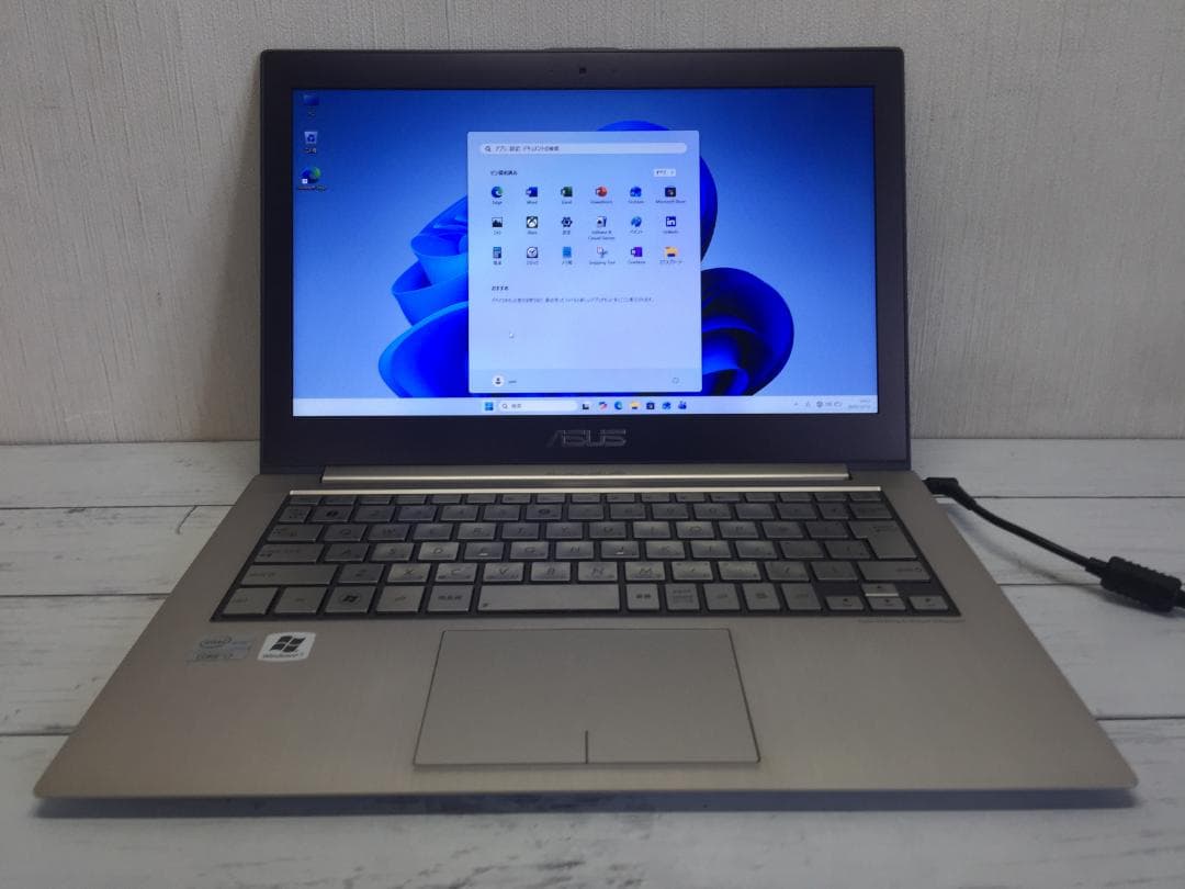 ASUS UX31E 13.3型液晶 /薄型/SSD128G/Office - メルカリ